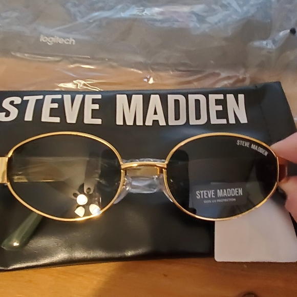 Steve Madden Gold Frame Sunglasses MYSTIE. UV PROTECTION GREEN BLUE LENSE. NWT - Picture 4 of 11